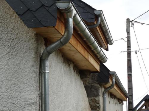 Réfection de couverture avec sarking et velux, plafond méléze et lambris à Monestier Merlines